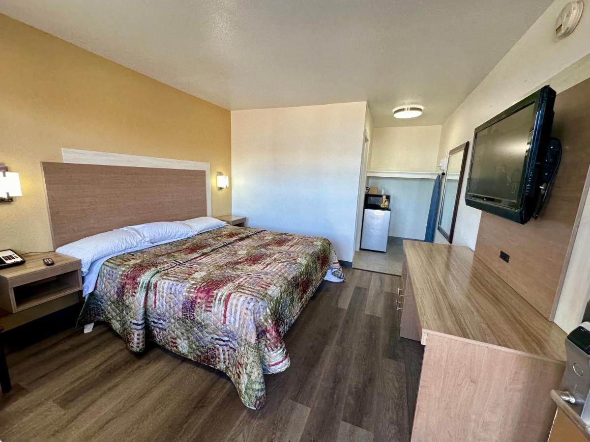 Royal Inn And Suites Charlotte Airport エクステリア 写真