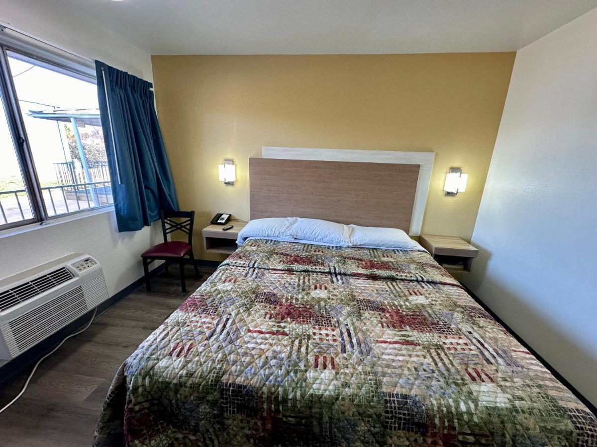 Royal Inn And Suites Charlotte Airport エクステリア 写真