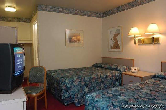 Royal Inn And Suites Charlotte Airport エクステリア 写真