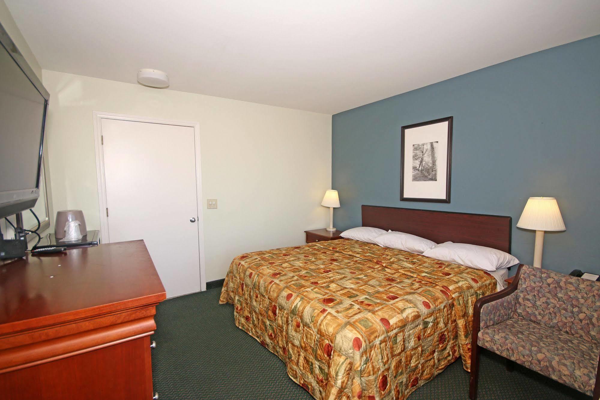 Royal Inn And Suites Charlotte Airport エクステリア 写真