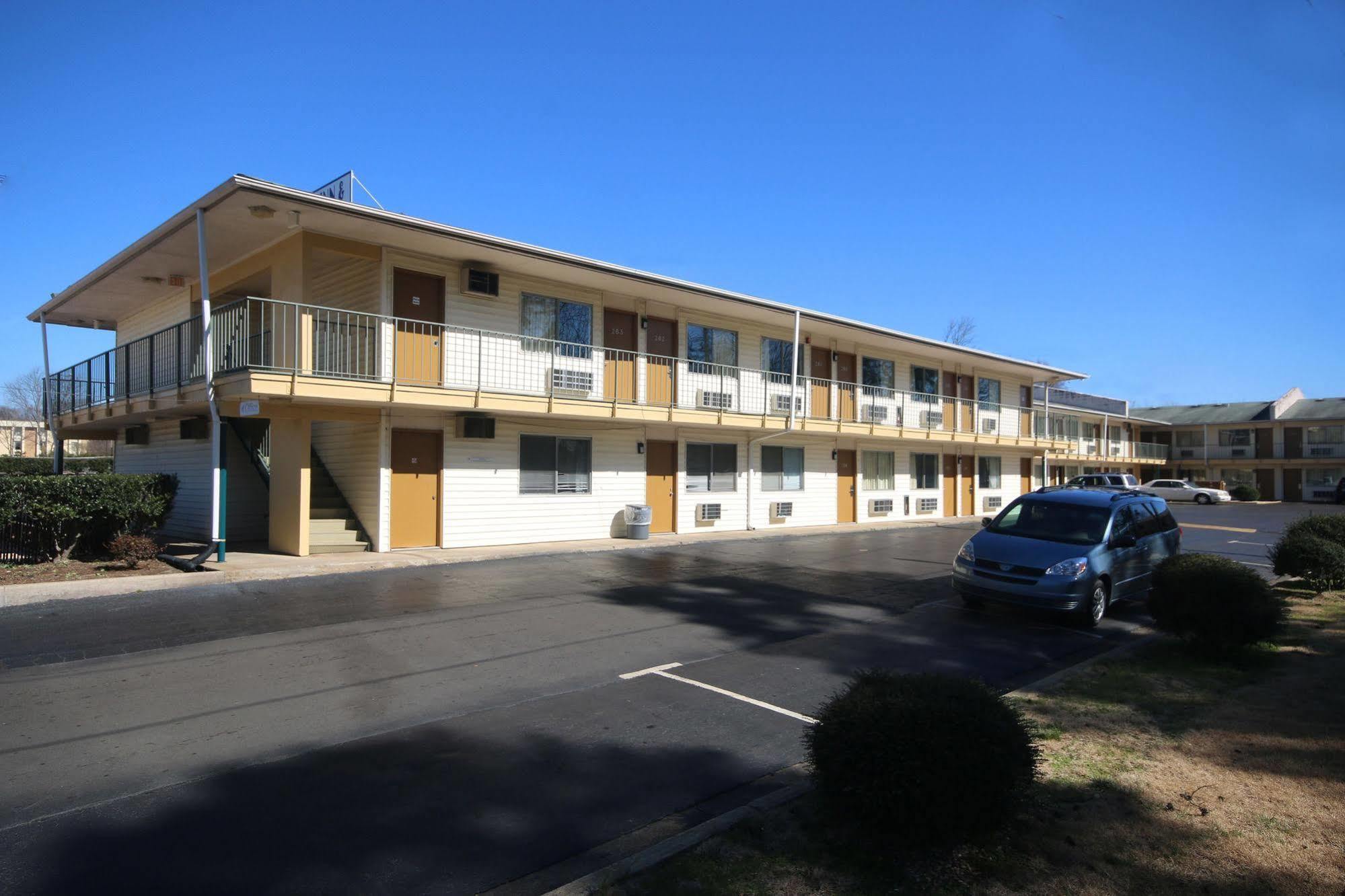 Royal Inn And Suites Charlotte Airport エクステリア 写真
