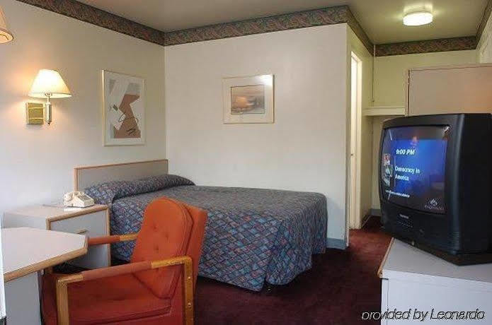 Royal Inn And Suites Charlotte Airport エクステリア 写真